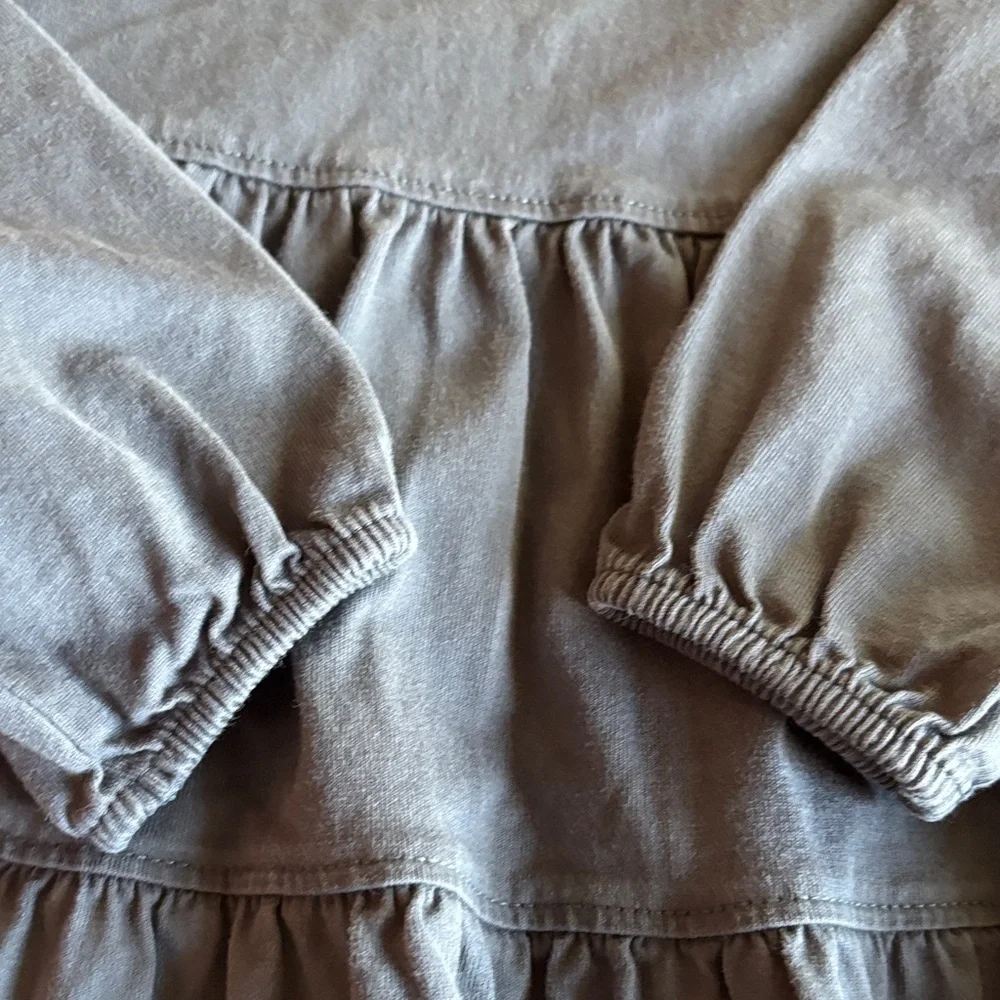 Hanna Andersson Girls Gray Tiered Cotton Dress Crochet Flower Size 100 3T 4T